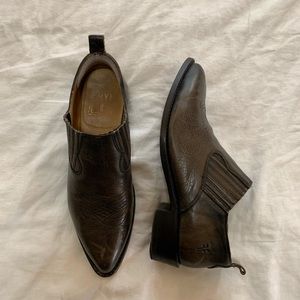 Women Frye billy shootie size 9